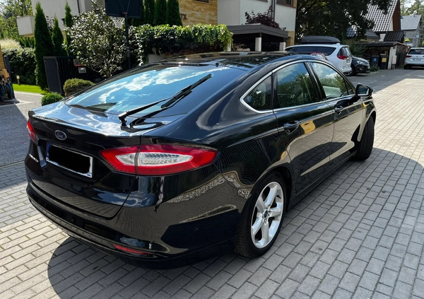 Ford Mondeo cena 71500 przebieg: 125419, rok produkcji 2018 z Warszawa małe 301